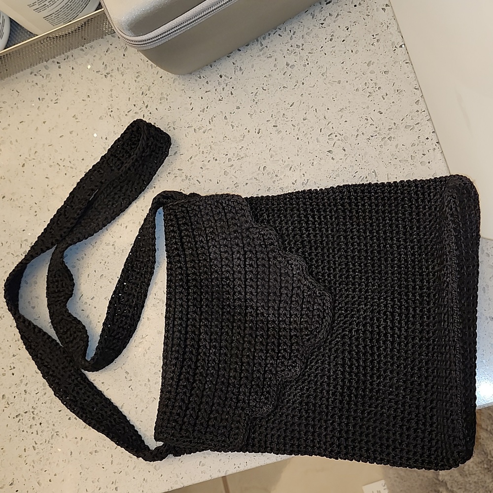 Fabric crossover handbag knit black